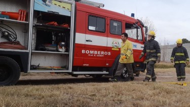 Bomberos de Godoy intervinieron en el hecho. Foto gentileza archivo
