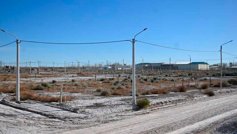 En Cipolletti, al igual que en otra quincena de ciudades hay lotes de Suelo Urbano, con inversión provincial. Archivo