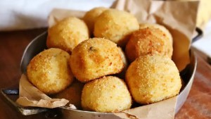 Hoy salen croquetas de papa rellenas