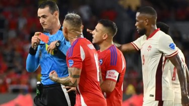 Chile solicitó una sanción para Wilmar Roldán tras el empate con Canadá.