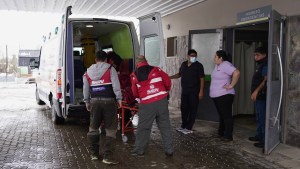 Dramático operativo para asistir a una paciente en medio del temporal de nieve en Neuquén