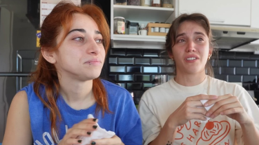 Las influencers explicaron porque decidieron terminar su relación en un emotivo vídeo. 