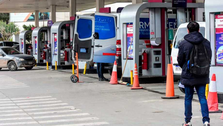 El aumento de los impuestos a los combustibles impactará en el precio de la nafta y el gasoil. (Archivo: Cecilia Maletti)