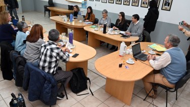 La paritaria docente se extendió por casi cuatro horas, pero gran parte del encuentro se correspondió con el texto del acta. Foto Marcelo Ochoa