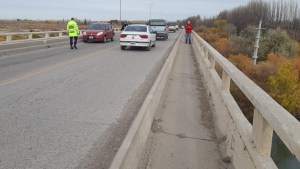 Lo rescataron de las frías aguas del río Negro pero no lograron salvarle la vida en Choele Choel