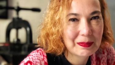 La escritora Raquel Robles se presentará este jueves en Roca. Foto: gentileza.