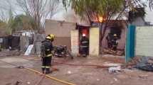 Imagen de Tres hermanitos murieron en el incendio de su casa en Roca: tenían entre dos y diez años