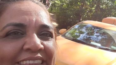 Trabaja en las calles con su auto desde hace 18 años. (FOTO: Gentileza)