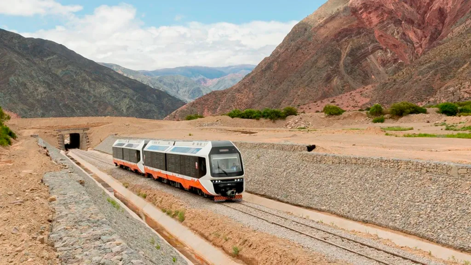 Los maravillosos trenes tur&iacute;sticos de Argentina, entre la nieve o las nubes: cu&aacute;nto salen los pasajes