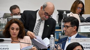 Piden apoyo del Parlamento Patagónico para la instalación de la planta de GNL en Sierra Grande