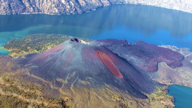 Autoridades de Río Negro y Neuquén se reunieron este jueves para analizar la situación del volcán Puyehue. Foto: archivo