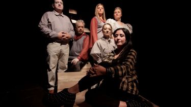 “El Bucle de Lamart”, La obra de Ámbito Histrión, que tiene mucho de la diseñadora de indumentaria neuquina. Foto: Oscar Livera