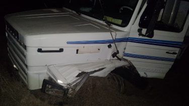 Impactante choque entre dos camiones sobre Ruta 251, cerca de Conesa. Crédito FM Éxitos