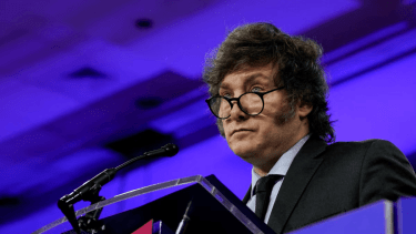 El Financial Times cuestiona el rumbo económico de Milei y advierte el fin de la luna de miel con los mercados