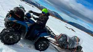 El rey del chivito vuelve a Copahue: entre la nieve y las termas, historia y sueños de un pionero 