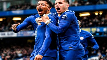 Enzo Fernández se disculpó con su compañero del Chelsea, el francés Wesley Fofana. 