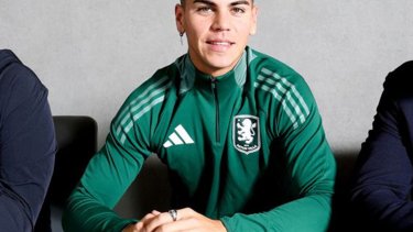 Enzo Barrenechea se incorpora al Aston Villa y será compañero de Dibu Martínez. 