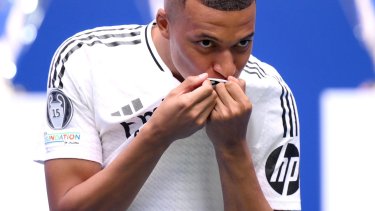La tremenda presentación que le hicieron a Mbappé en el Real Madrid