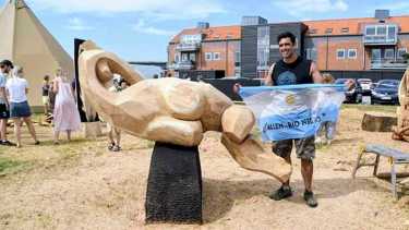 Leo Avalis cerca de partir a Europa a un simposio internacional de escultura. Foto: gentileza. 