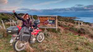 Descubre los pueblos secretos de Argentina en su moto, los caminos son su hogar e inspira a viajeros