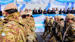 Una multitud por el 9 de Julio en Neuquén: así se vivió en las calles el regreso del desfile cívico militar