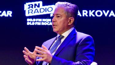 El gobernador Rolando Figueroa creó un fondo para estabilizar presupuestos (Matías Subat)