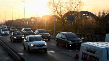 Demoras en el puente Cipolletti - Neuquén. (Matías Subat)
