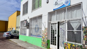 Encontró a una nena de 5 años en plena calle y «muerta de frío» en Regina: pensaron que era un «perrito» abandonado