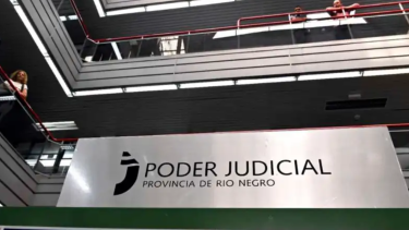 Un banco quedó involucrado en un caso judicial por incumplimiento en el pago de in a una clienta de Viedma. Foto Archivo.