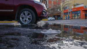 Accidentes por la helada en Roca: las recomendaciones para evitar problemas