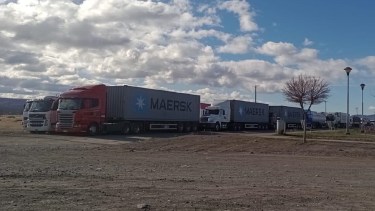 Camiones varados en Las Lajas días atrás. Foto: archivo. 