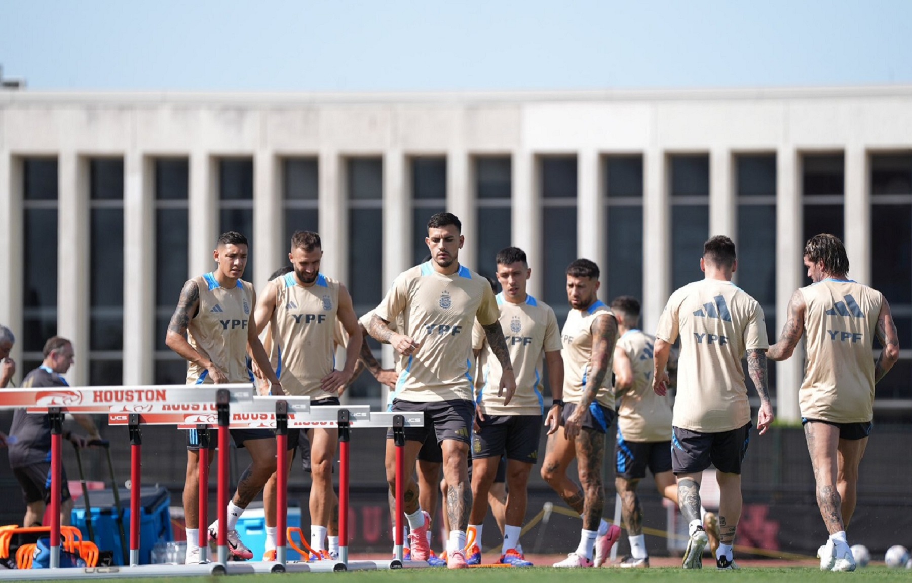 El plan de Lionel Scaloni para enfrentar a Canadá por las semis: cambios en todas las líneas - Diario Río Negro