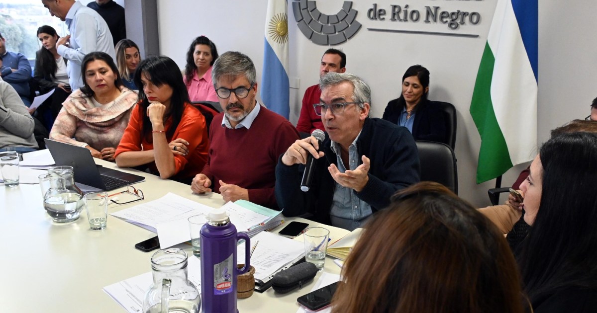 El gobierno de Río Negro impone su agenda de “urgencia” en la ...