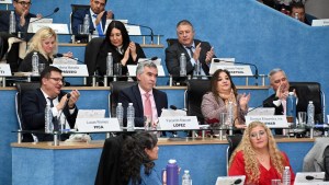 Por mayoría, Weretilneck logró el aval para prorrogar los contratos petroleros por 10 años