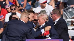 Video | Dos muertos en un ataque a disparos contra Donald Trump: revelan detalles de la posición del tirador