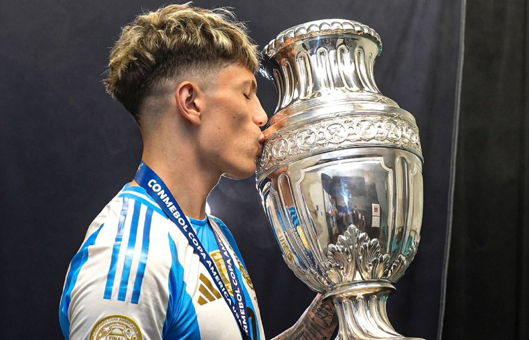 La revelación de Alejandro Garnacho sobre su adaptación a la Selección Argentina Diario Río Negro