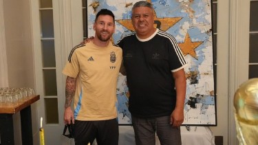 El Gobierno de Milei instó a Lionel Messi y Claudio Tapia a que pidan disculpas. Foto: @tapiachiqui.