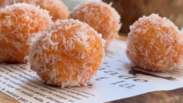 Bolitas de boniato y coco, un postre facilísimo