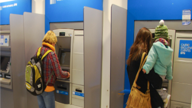 Pagan sueldos de mayo a estatales de Chubut. (Foto: gentileza)