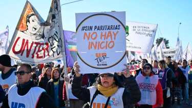 Video | Unter liberó el puente carretero Cipolletti &#8211; Neuquén luego de la protesta: en Viedma también movilizaron