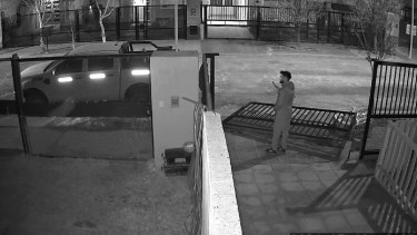 Los minutos previos al robo fueron registrados por una cámara de seguridad. Foto: gentileza Miguel Parra