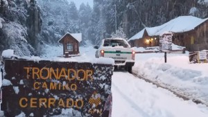 Turistas desobedientes: pasaron a una zona restringida, sin pagar y bloquearon el camino, en el cerro Tronador de Bariloche