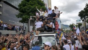 Venezuela: la oposición se moviliza tras protestas que dejan 12 muertos