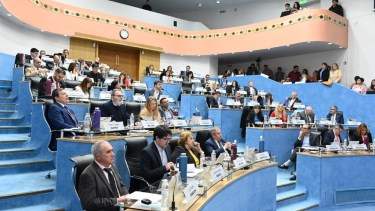 La Legislatura sesionó este viernes en pleno receso con varios proyectos del Ejecutivo. Foto. Marcelo Ochoa