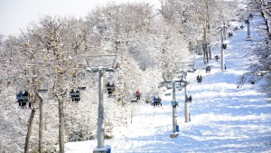Vacaciones de invierno en El Bolsón: los residentes tienen pase libre hoy en el cerro Perito Moreno