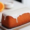 Imagen de Mate o café con un rico budín de naranja y coco súper esponjoso