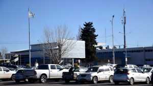 Aeropuerto de Neuquén con cambios: una vereda de $30 millones y el plan para las valijas