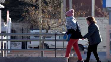 Alivio, pero frío el fin de semana: qué pasará con el clima en Neuquén y Río Negro.