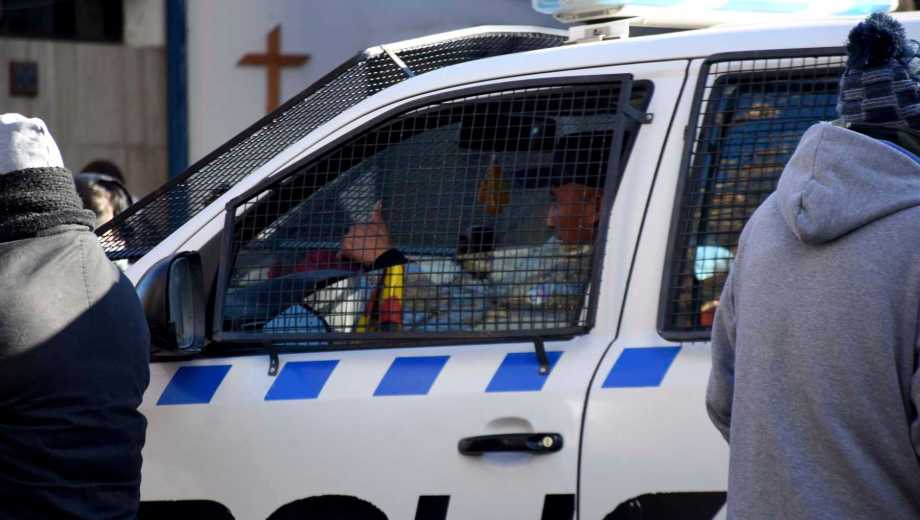 Quienes eran los jóvenes asesinados a balazos en Cutral Co: investigan la pista de un auto negro (Matías Subat)