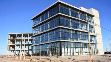 Avenida Soldi esquina Los Paraisos, es la dirección del Polo Tecnológico de Neuquen (foto Matías Subat)